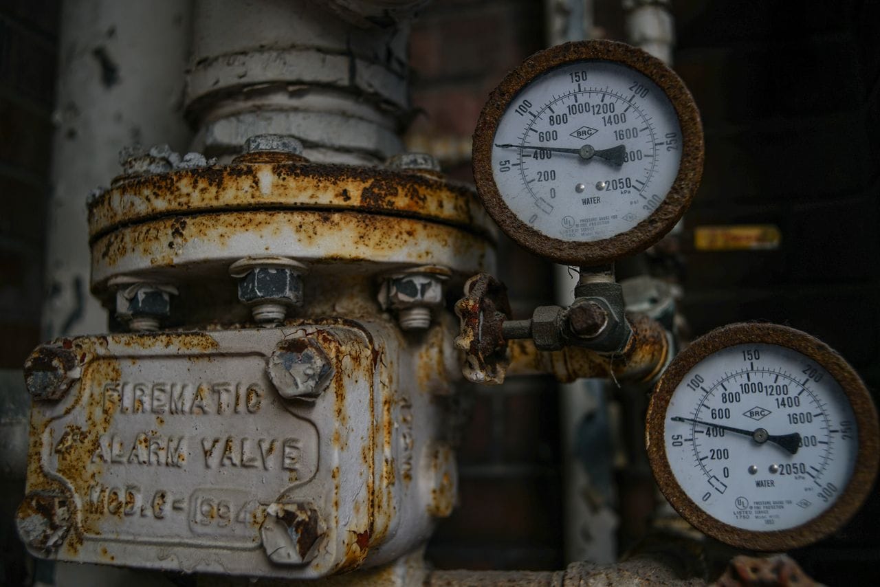 Pipeline valves
